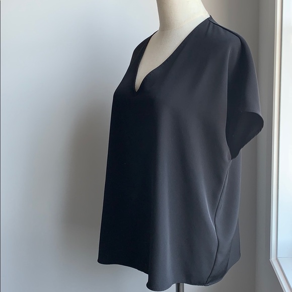 H&M black flowy shirt - Picture 4 of 5